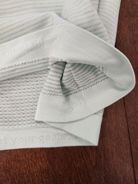 Lululemon women's swiftly tank top in size 12 - Picture 4 of 5